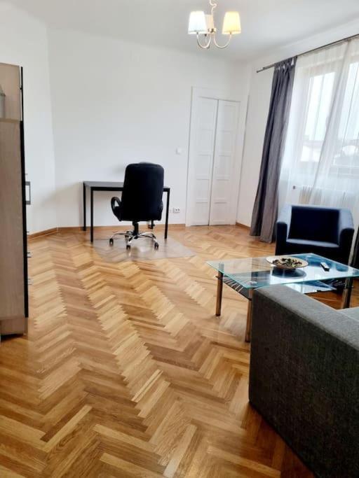 בוקרשט Cozy Apartment Near City Center מראה חיצוני תמונה